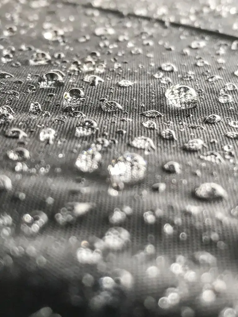 Detail of the inflatable TPU structural beam with valve